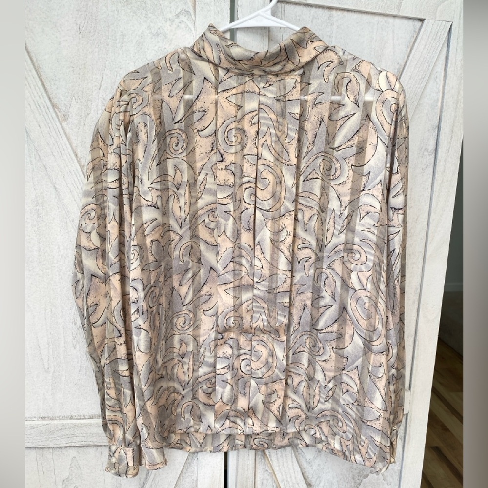 Nicola Vintage Geometric Top Women’s 16 Secretary Silky Feel Shoulder Pads